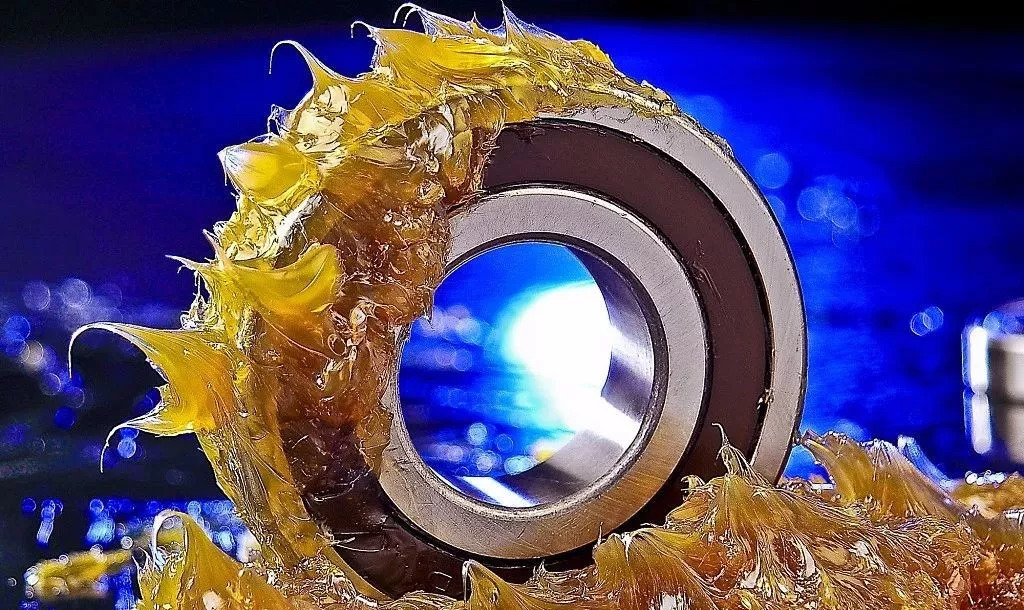 如何防止軸承潤(rùn)滑脂添加過(guò)量呢？